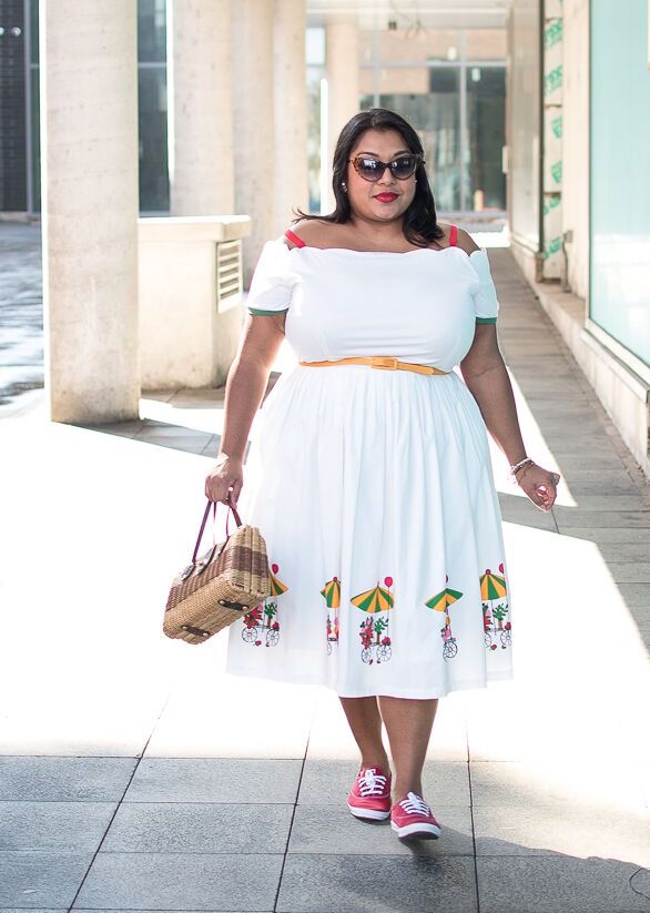 Petite Plus Meow in Tatyana Flower Cart Dress